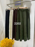KANING Design Sense Autumn And Winter Long Knitted Skirt Women Loose Waist Solid Color A Word Texture Half Skirt