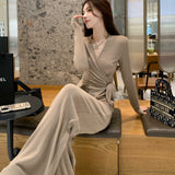Great And Beautiful Autumn Dress A Complete Set Of Salt-Lined V-Neck Temperament Blouse Broad Leg Pants Sports Two Sets