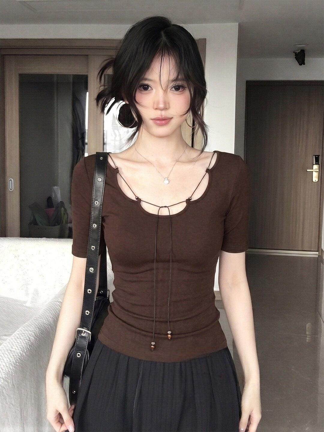French Temperament With U-Neck Short-Sleeved T-Shirt For Women's Summer Design To Slim Thin Niche Tops