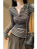 Striped Half-Necked Body To Close The Waist With Long-Sleeved Top Woman Bumpy Hottie Long-Sleeved T-Shirt