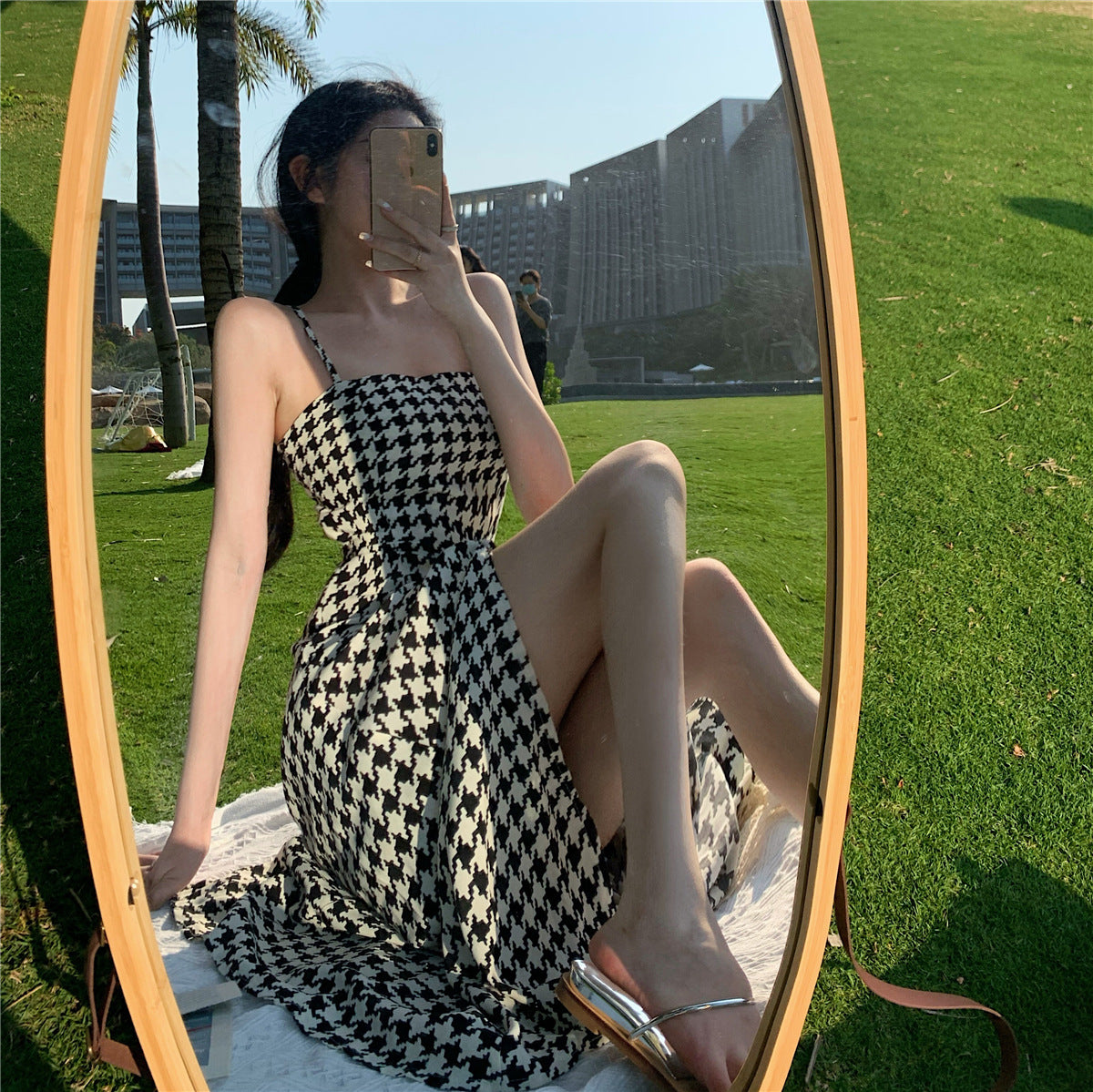 Small Man French Open Fork Thousand Bird Lattice Skirt 2025 Summer Temperament Light Style Dress Explosion