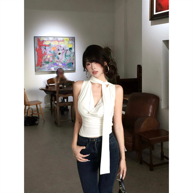 French Temperament Pure Windy Sexy V-Necked Sling Vest Women's Spring And Summer New Slimming Short Top