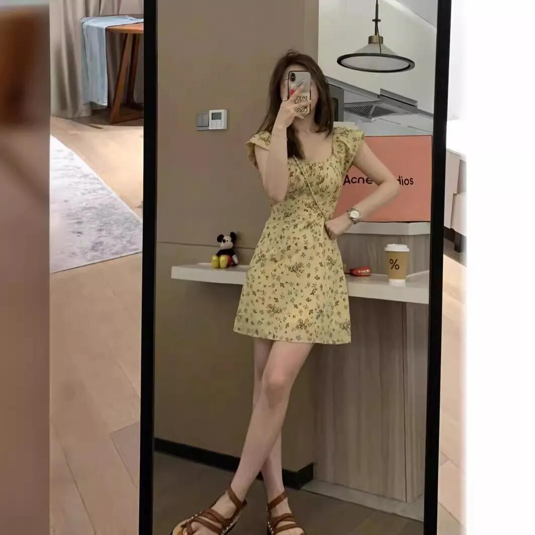 2025 Cherry Grass Yellow Summer Flower Thin High French Style Collar Small Flying Sleeve Temperament Gentle Broken Flower Long Dress