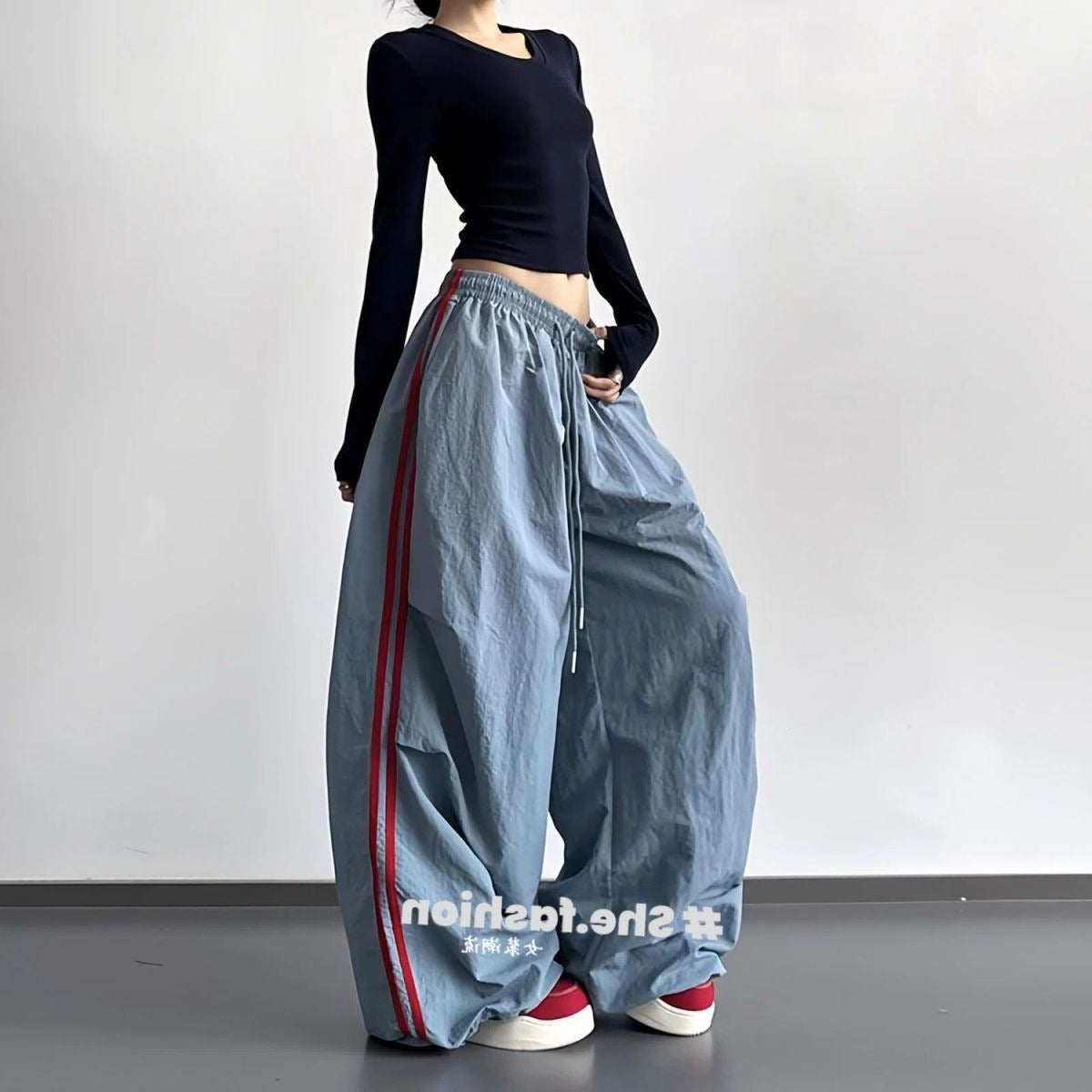 Vintage Red Sweatpants Women 2026 New Year Pop College Wind Jazz Dance Loose Scimits-On Shorts