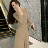 Great And Beautiful Autumn Dress A Complete Set Of Salt-Lined V-Neck Temperament Blouse Broad Leg Pants Sports Two Sets