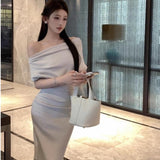 Temperament Sexy Oblique Shoulder Short-Sleeved Dress Women Summer Slime Shoulder Dress Body Body Pocketed Ass Skirt