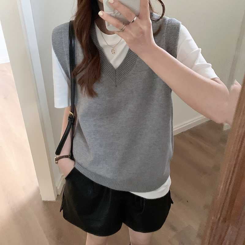KANING Autumn New Folded Loose Retro Knitted Vest Women 2026 Autumn Dress Korean Version Of The Sweater Vest Women