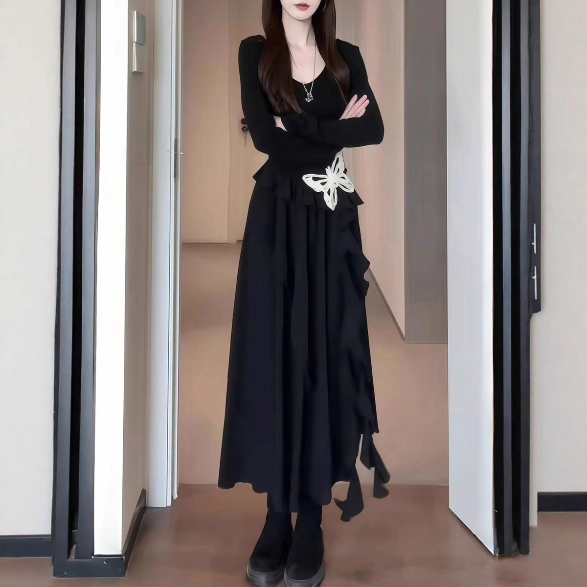 2025 Autumn Dress New Long-Sleeved Irregular Butterfly Small Black Dress Early Autumn Wearing Elastic Waist Dress