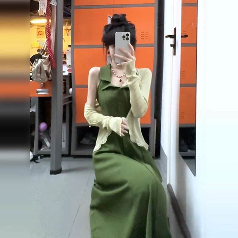 2025 New French Retro Green Hanging Neck Sling Dress Women Summer High-End Temperament Waist Dress
