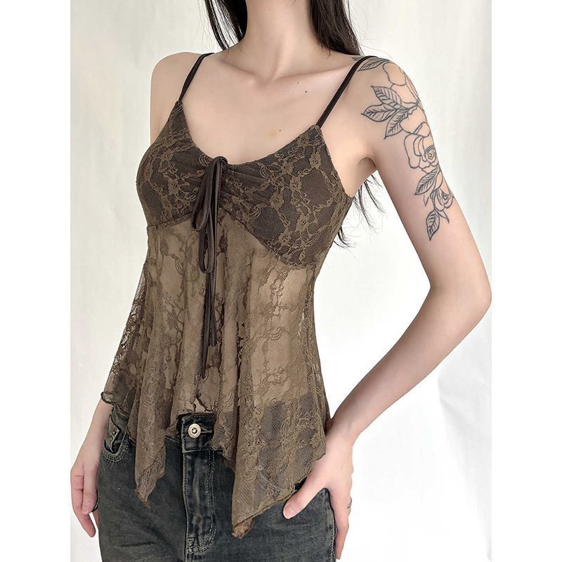 Temperament Lace Splicing Sling Vest Women's Winter New Slimming Inside The Ocean To Catch Up With A Coat